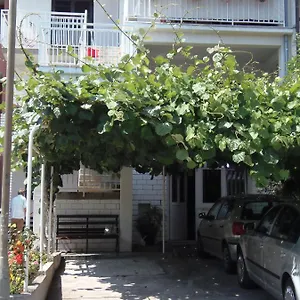 apartments-lana-pula.in-istria.net/